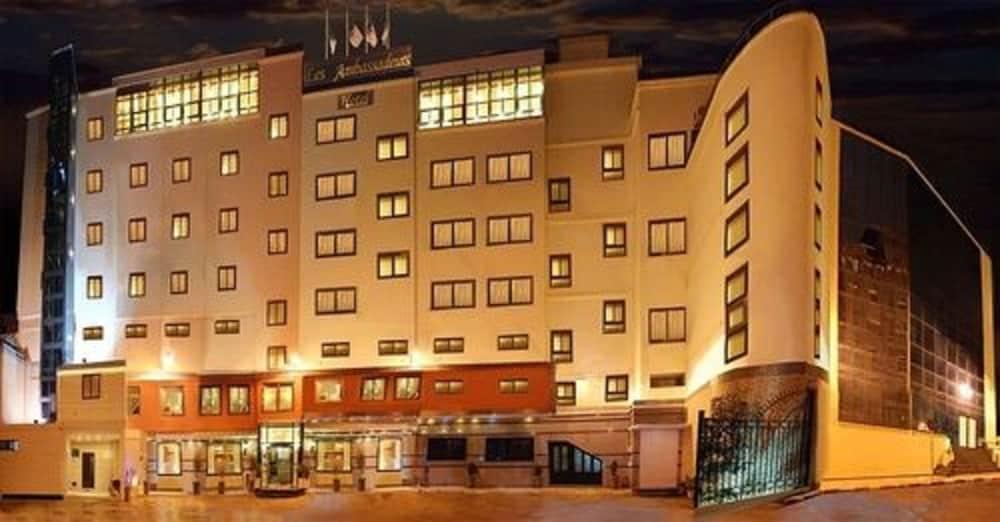 Hotel Les Ambassadeurs وهران المظهر الخارجي الصورة