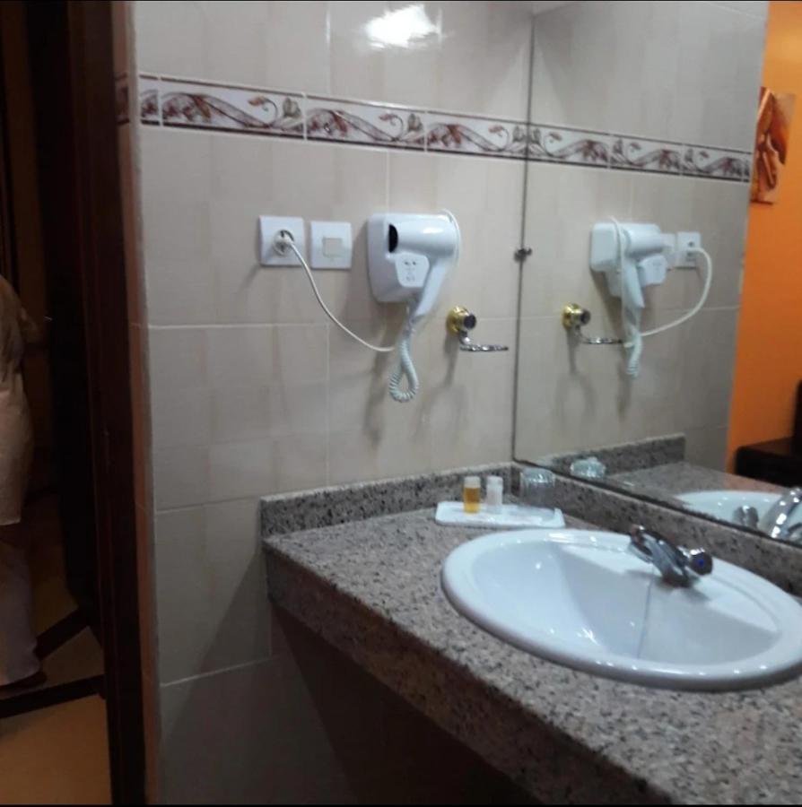 Hotel Les Ambassadeurs وهران المظهر الخارجي الصورة