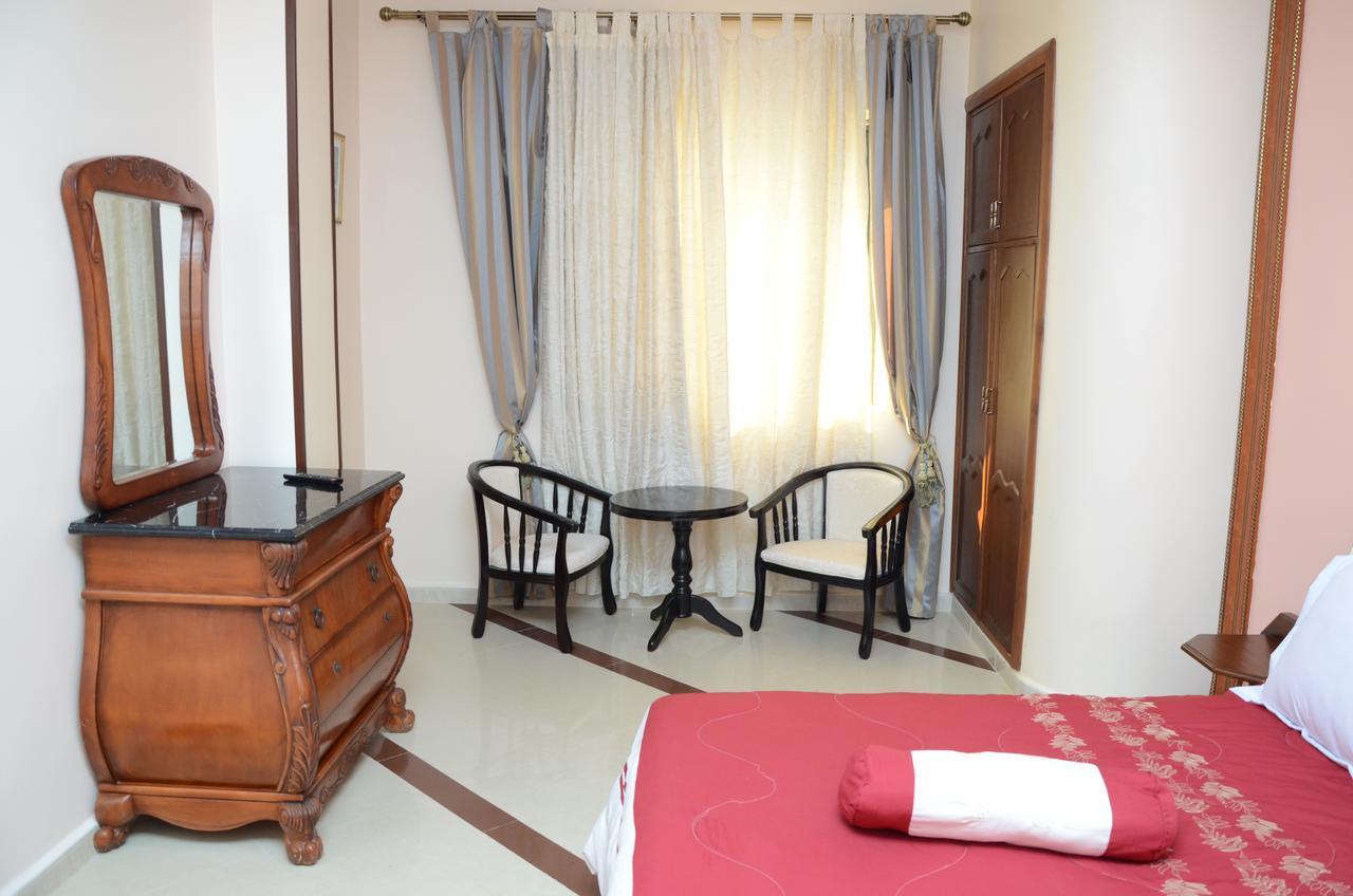 Hotel Les Ambassadeurs وهران المظهر الخارجي الصورة